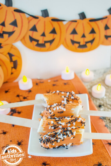 Your Kids Will Love These Spooky Yet Delicious Banana Pops