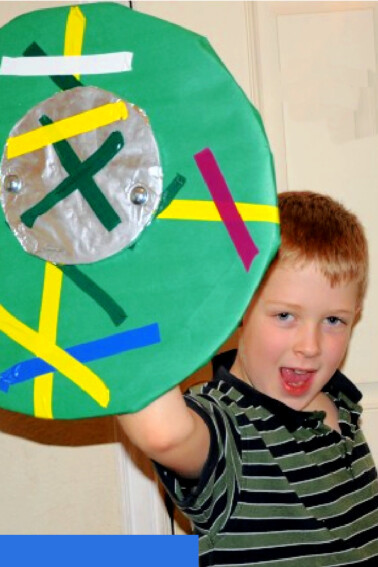 How to make a viking shield with cardboard and paper - Kids activities blog
