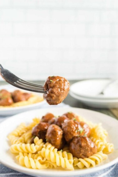 Quick & Easy Slow Cooker Swedish Meatballs Recipe - Kids Activities Blog